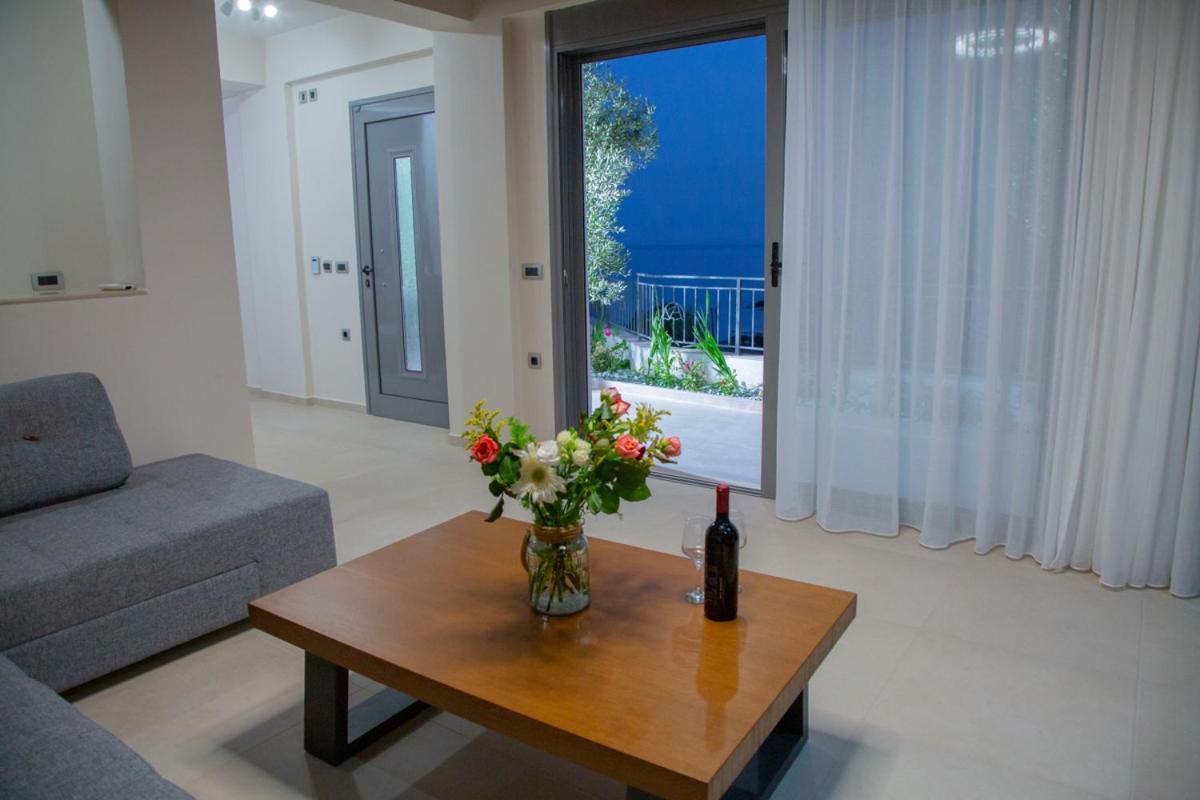 Villa Achlia Exterior photo